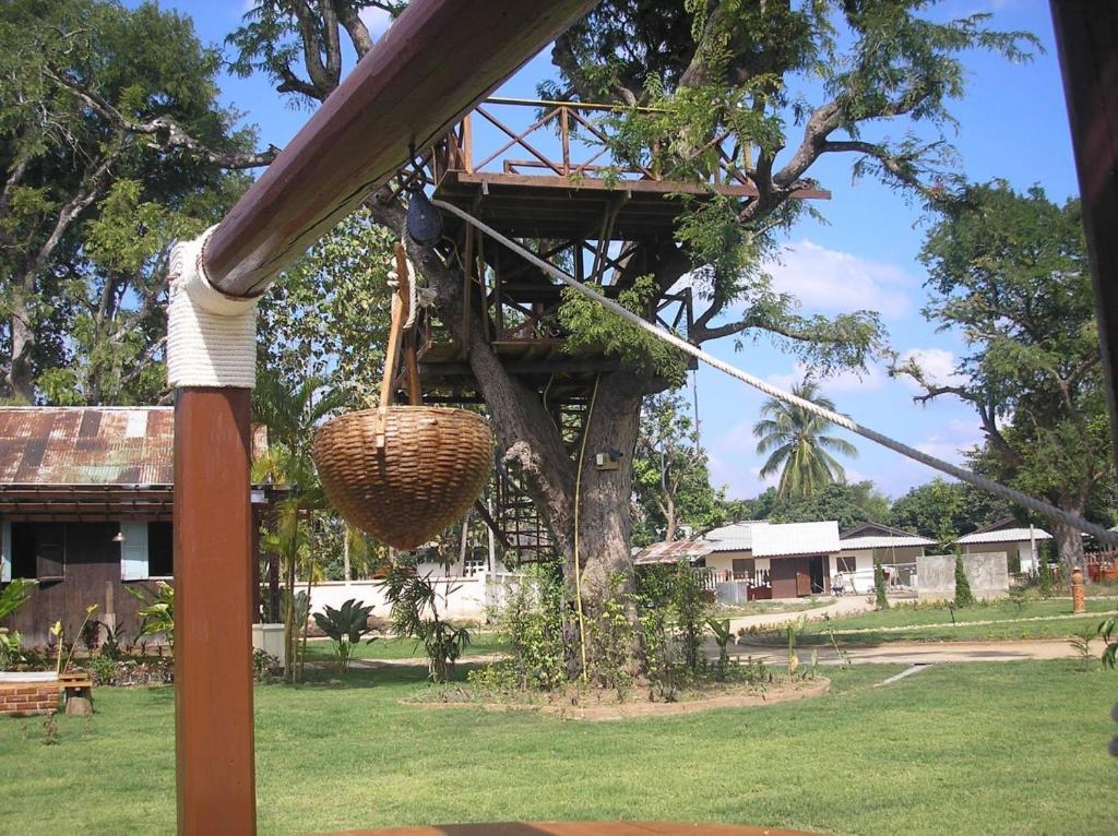 Tamarind Grand Resort Mae Sariang Exterior photo