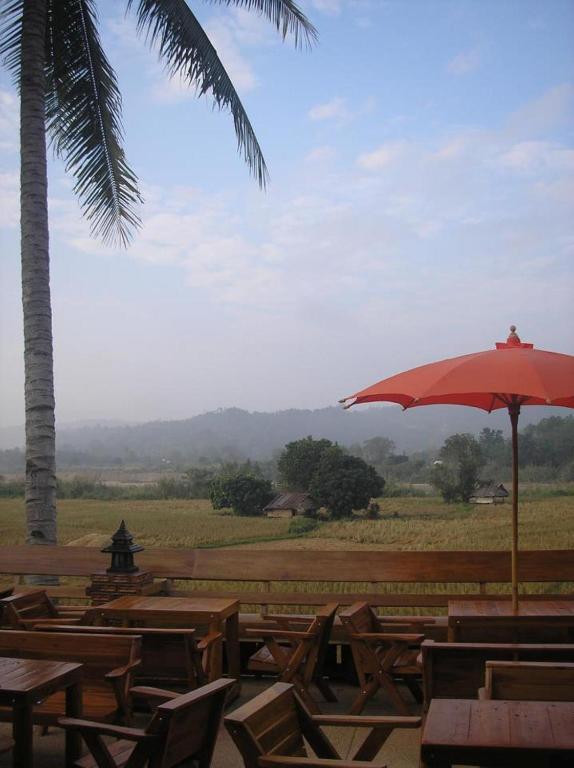 Tamarind Grand Resort Mae Sariang Exterior photo
