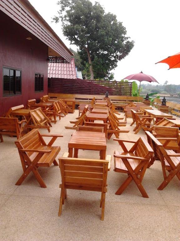 Tamarind Grand Resort Mae Sariang Exterior photo