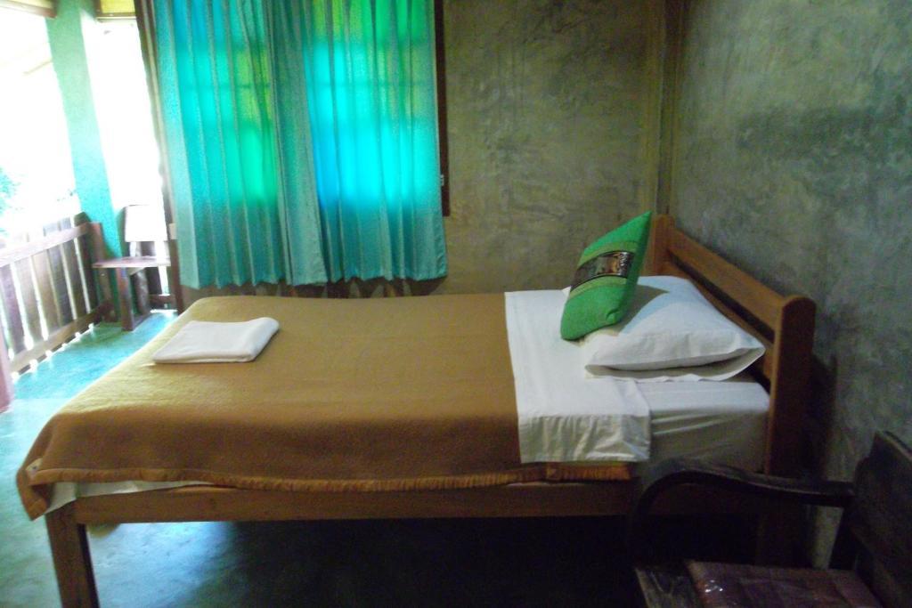 Tamarind Grand Resort Mae Sariang Room photo